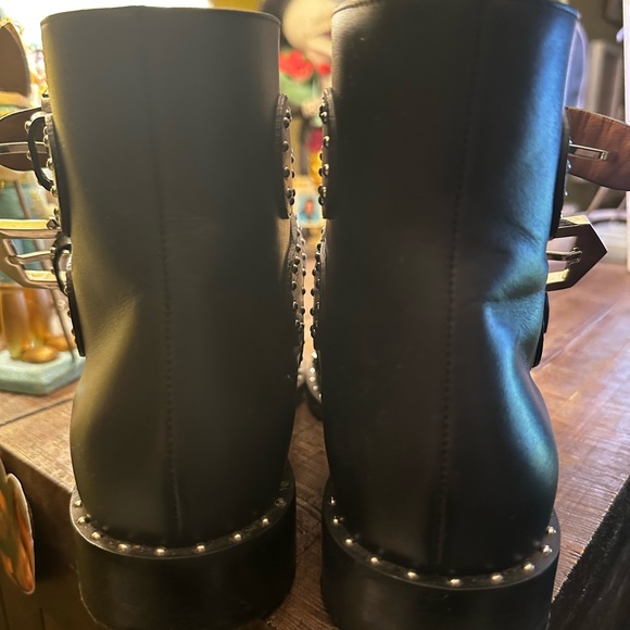 Givenchy Preu Boots - Picture 3 of 7